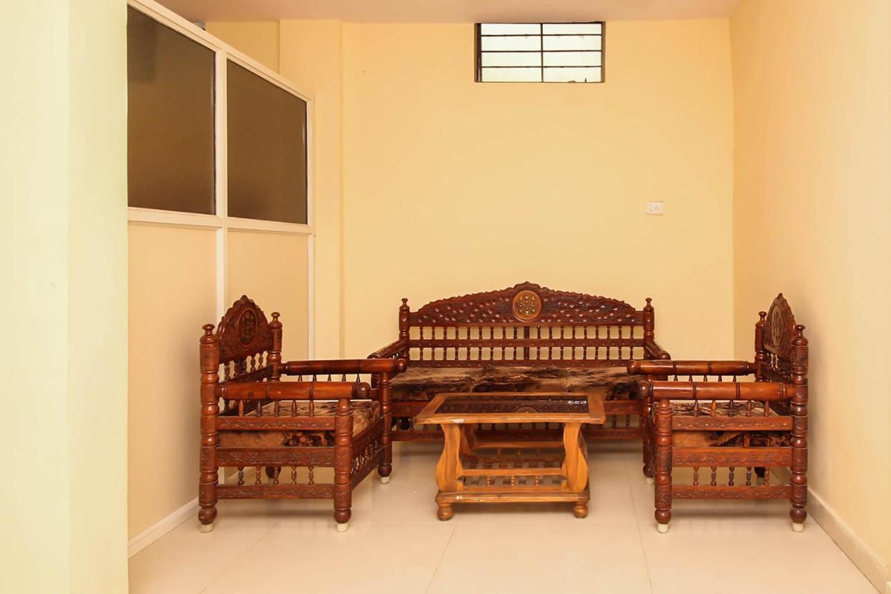 Oyo 7343 Al Shareef Palace Hyderabad Luaran gambar